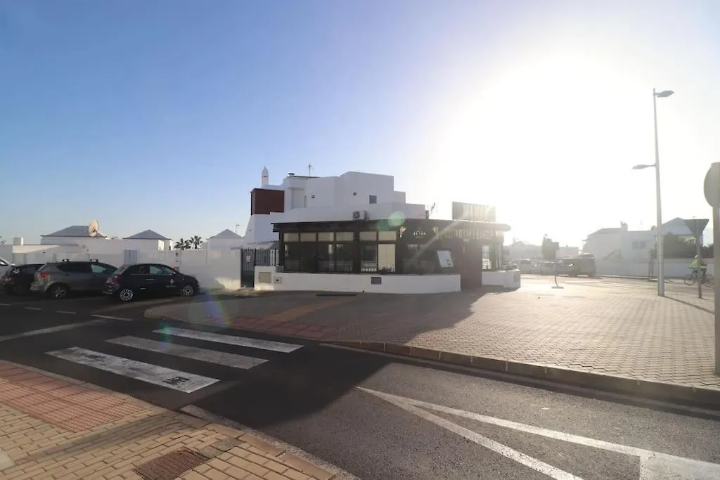 Sunset House Lanzarote- House In Tias With Sea View Apartment